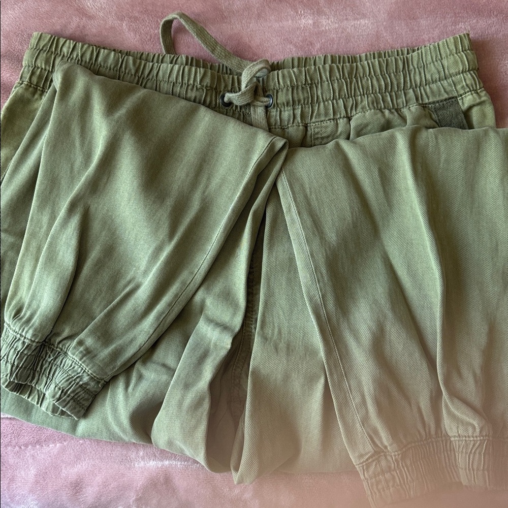 Zara Olive Green Pants - Picture 2 of 5